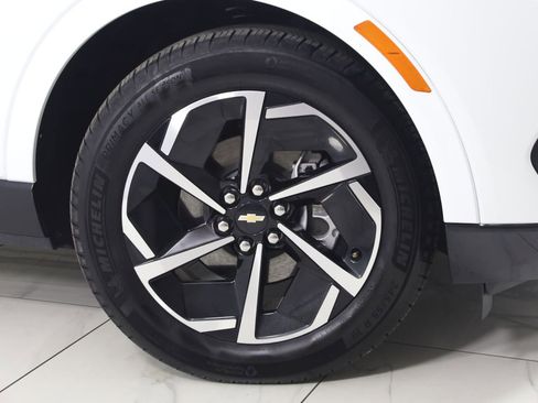 Used 2025 Chevrolet Equinox EV LT FWD image 14