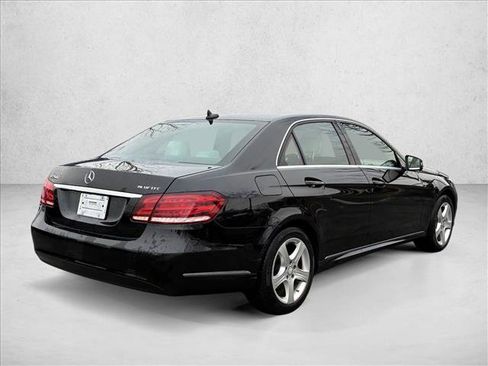 Used 2015 Mercedes-Benz E 250 BlueTEC Sedan image 5