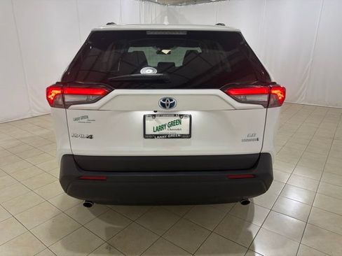 Used 2024 Toyota RAV4 LE AWD/4WD image 5