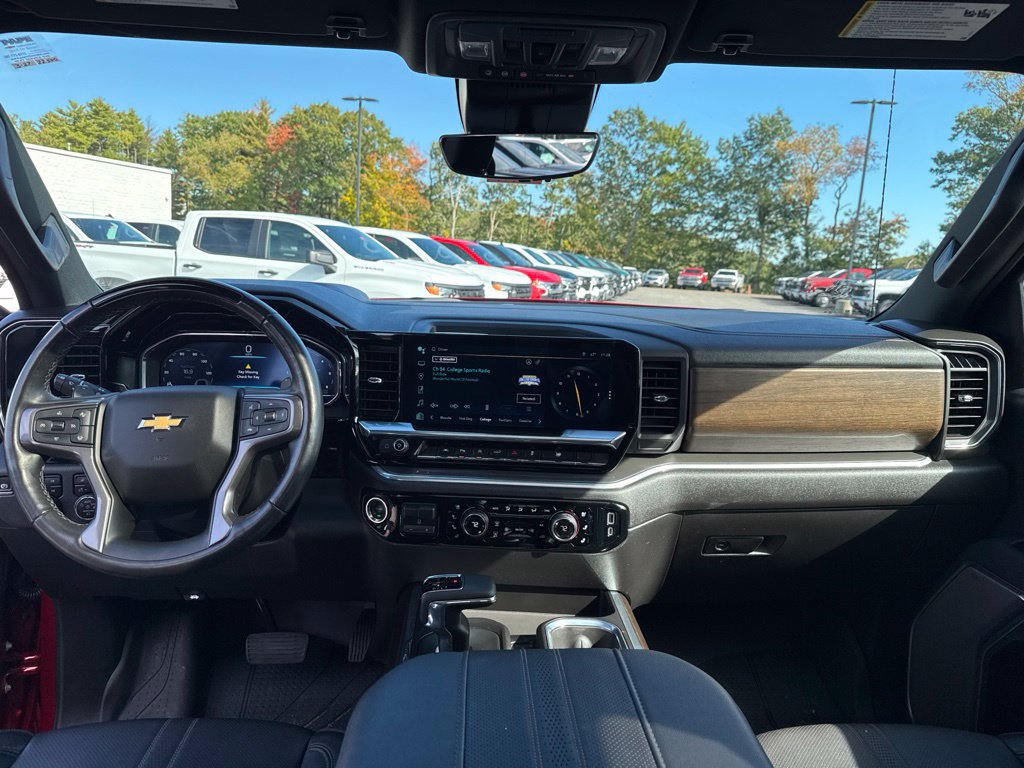 Used 2025 Chevrolet Silverado 1500 High Country AWD/4WD image 25