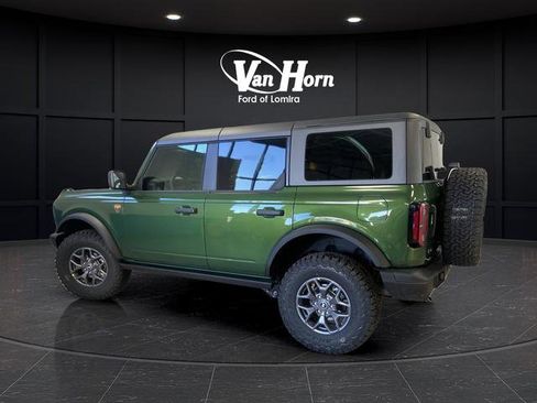 New 2025 Ford Bronco Badlands AWD/4WD image 3