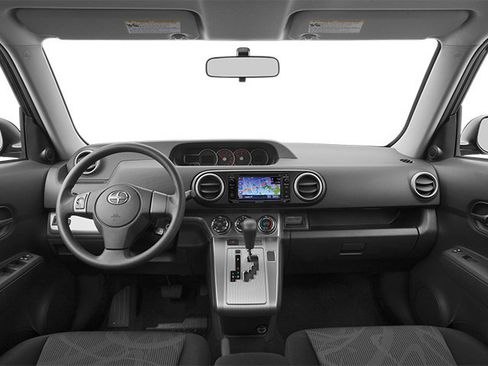 Used 2014 Scion xB FWD image 7
