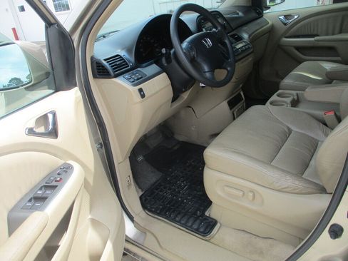 Used 2005 Honda Odyssey EX-L image 9
