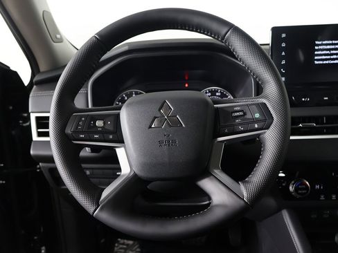 New 2026 Mitsubishi Outlander SE image 36