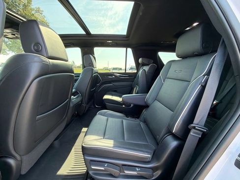 Used 2023 Cadillac Escalade Sport w/ LPO, ONYX Package AWD/4WD image 18