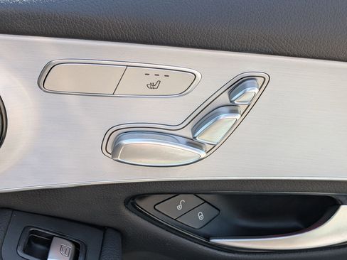 Used 2022 Mercedes-Benz GLC 300 image 37