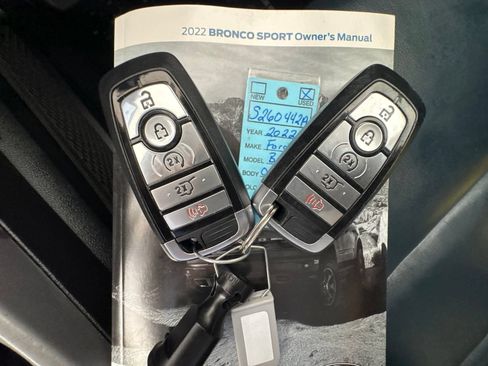 Used 2022 Ford Bronco Sport Outer Banks w/ Tech Package AWD/4WD image 35