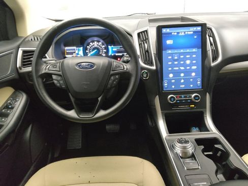 Used 2024 Ford Edge SE image 22