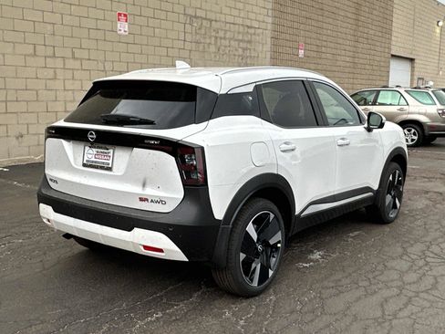 New 2025 Nissan Kicks SR image 4