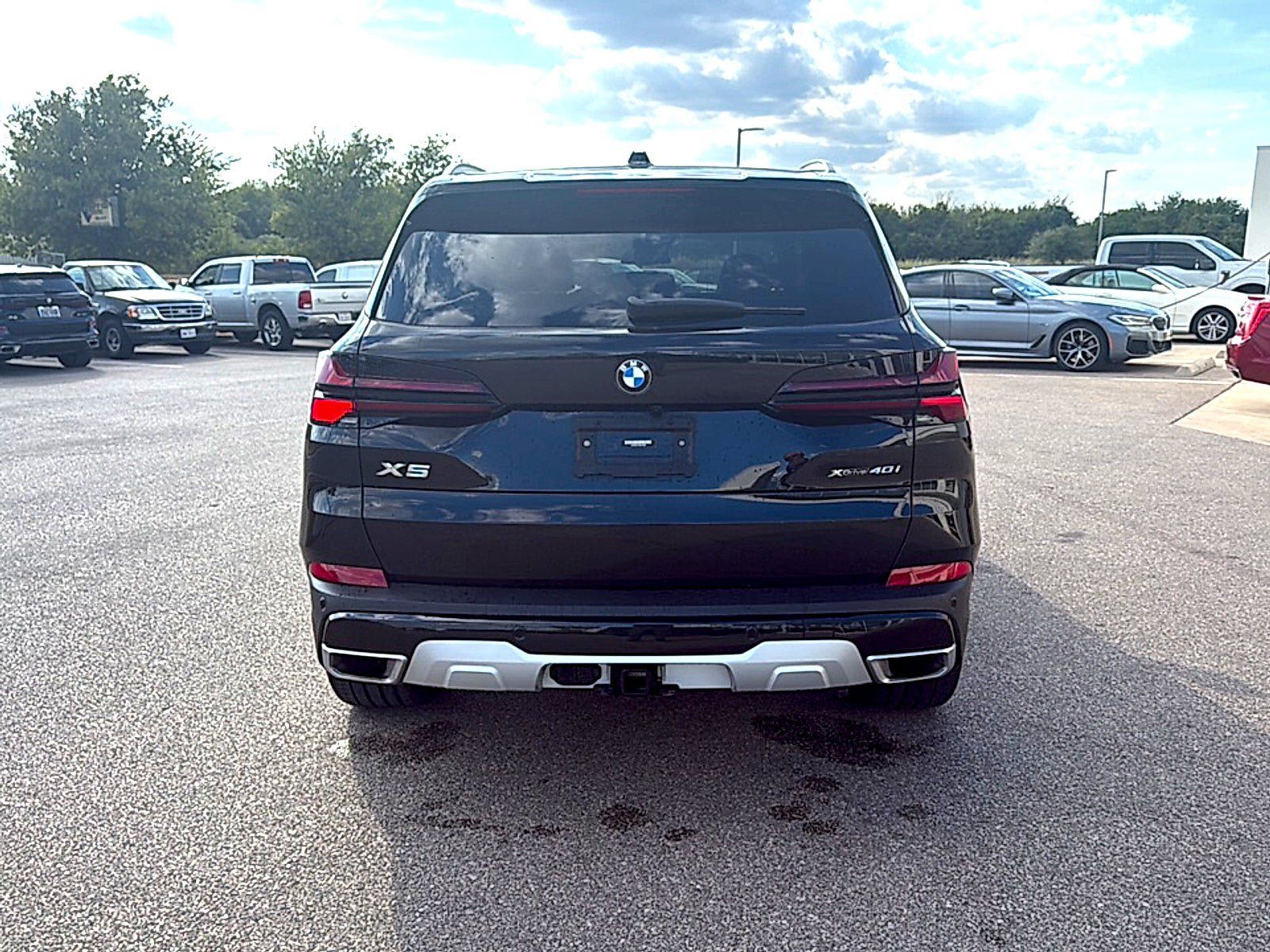 Used 2024 BMW X5 xDrive40i w/ Premium Package AWD/4WD image 6