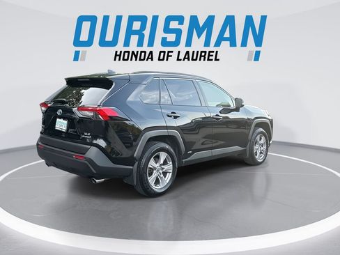 Used 2024 Toyota RAV4 XLE w/ Convenience Package AWD/4WD image 8