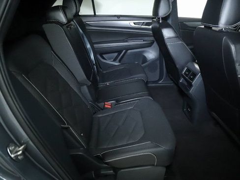 Used 2024 Volkswagen Atlas Cross Sport SE AWD/4WD image 31