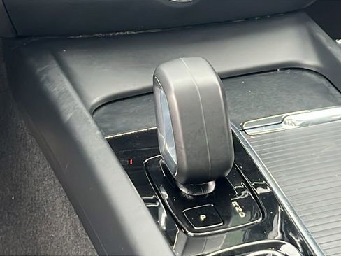 Used 2024 Volvo S60 B5 Core image 24