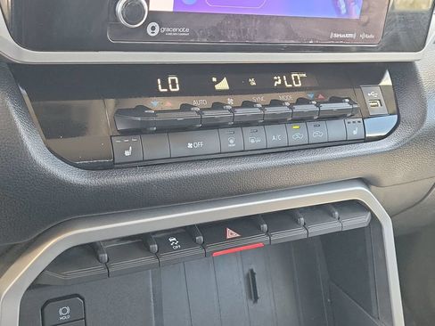 Used 2024 Toyota Tundra SR5 w/ SR5 Premium Package AWD/4WD image 17