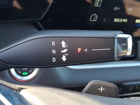 Used 2025 Chevrolet Equinox LT FWD image 14