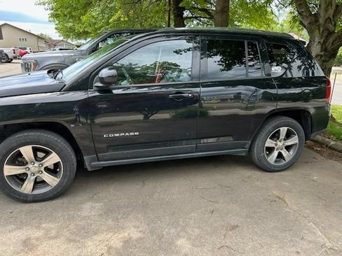 Used 2016 Jeep Compass High Altitude AWD/4WD image 4