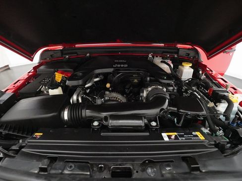 Used 2021 Jeep Gladiator Willys image 3