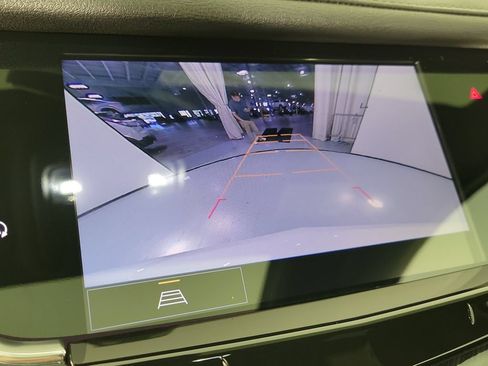 Certified 2025 Cadillac XT6 Premium Luxury FWD image 29