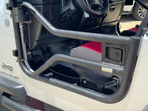 Used 2004 Jeep Wrangler X w/ Wheel Plus Group AWD/4WD image 11
