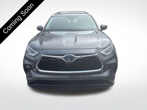 Used 2021 Toyota Highlander Limited image 2