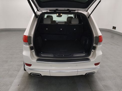 Used 2018 Jeep Grand Cherokee Summit image 29