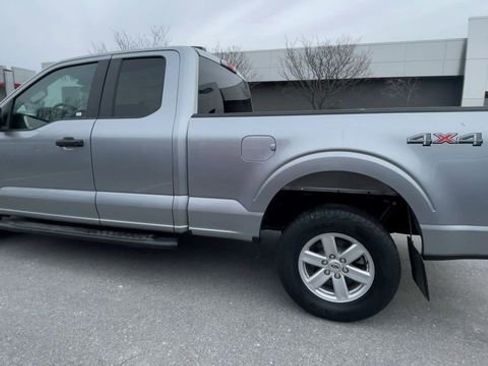 Used 2022 Ford F150 XLT image 4