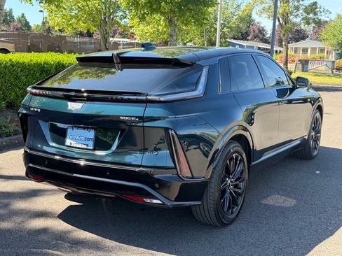 Used 2024 Cadillac Lyriq Sport AWD/4WD image 7