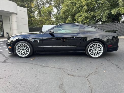 Used 2014 Ford Mustang Shelby GT500 w/ Equipment Group 821A RWD image 2