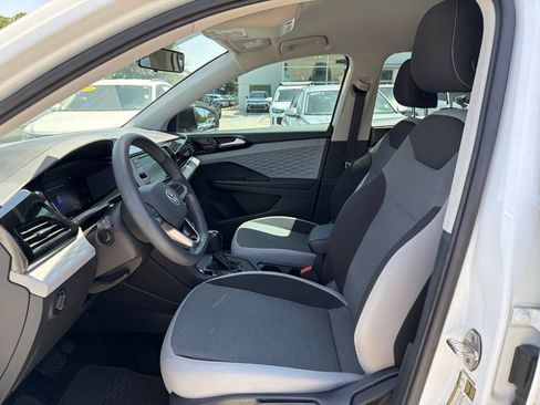 Certified 2022 Volkswagen Taos S FWD image 2