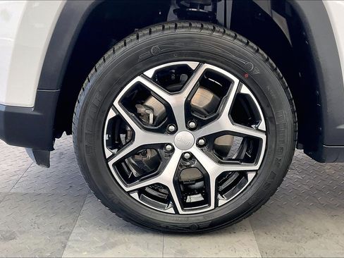 Used 2024 Jeep Compass Limited AWD/4WD image 8