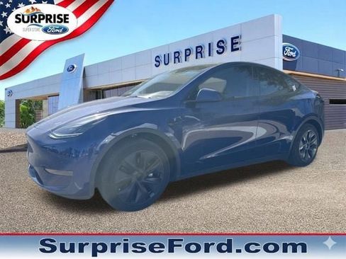 Used 2024 Tesla Model Y Long Range RWD image 1