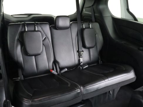 Used 2023 Chrysler Pacifica Touring-L w/ S Appearance Package FWD image 27