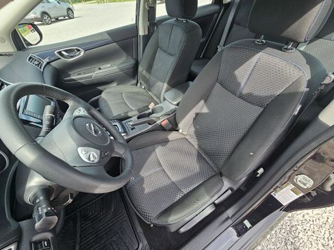 Used 2019 Nissan Sentra SR FWD image 17