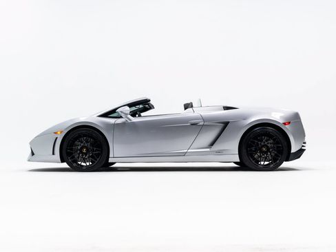 Used 2011 Lamborghini Gallardo LP 560-4 AWD/4WD image 2