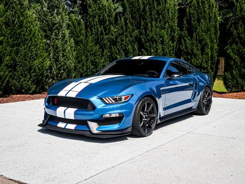 Used 2020 Ford Mustang Shelby GT350R w/ GT350R Equipment Group 920A RWD image 5