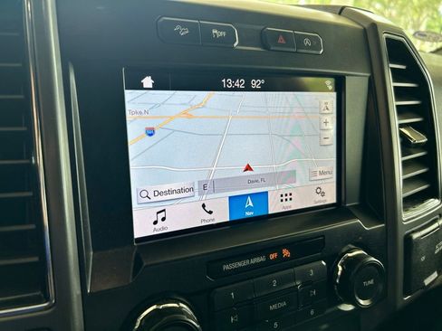 Used 2019 Ford F150 XLT w/ Equipment Group 302A Luxury AWD/4WD image 10