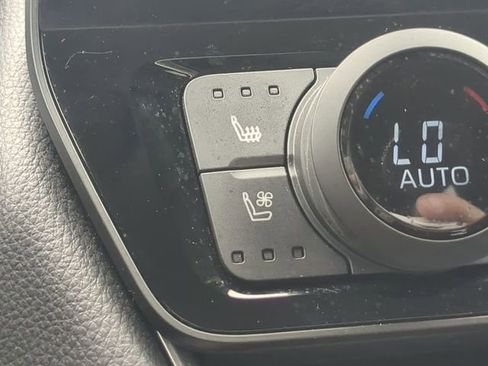 Used 2024 Toyota Grand Highlander Limited image 22