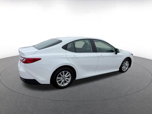 Used 2025 Toyota Camry LE image 14