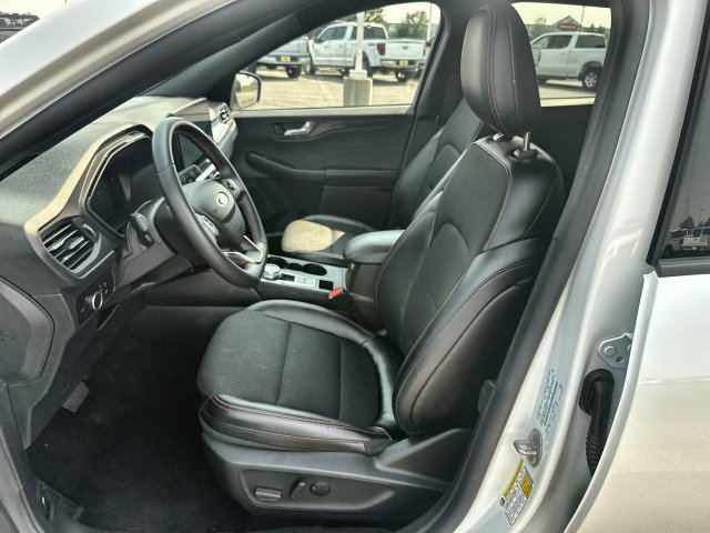 Used 2025 Ford Escape ST-Line w/ Tech Pack #1 AWD/4WD image 11