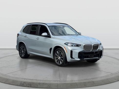 Used 2026 BMW X5 xDrive40i AWD/4WD image 1
