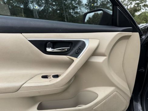 Used 2016 Nissan Altima 2.5 S w/ Power Driver Seat Package image 4