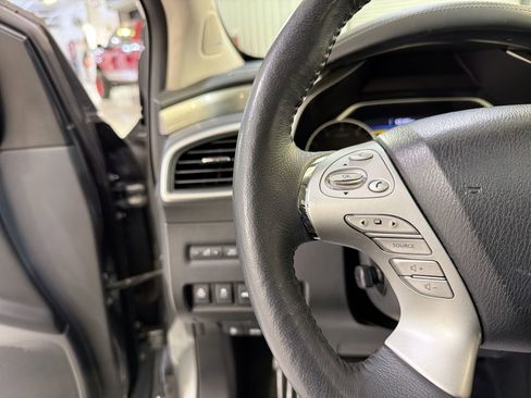 Used 2018 Nissan Murano Platinum image 14