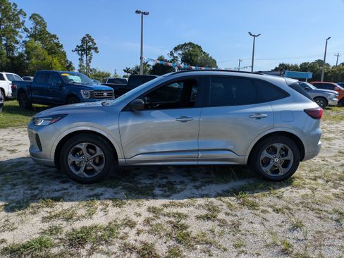 Used 2024 Ford Escape ST-Line w/ Tech Pack #1 FWD image 7