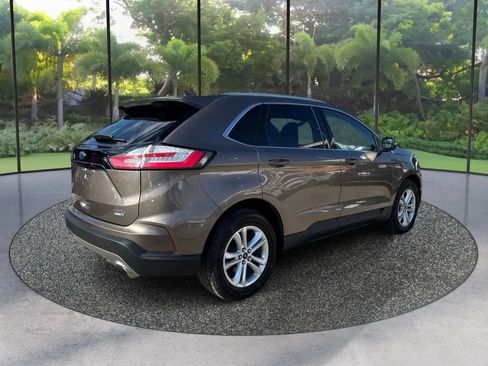 Used 2019 Ford Edge SEL w/ Equipment Group 201A AWD/4WD image 5