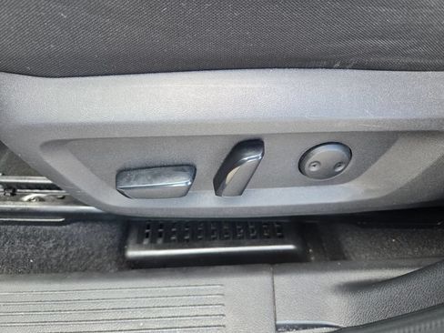 Used 2022 Nissan Rogue SV FWD image 5