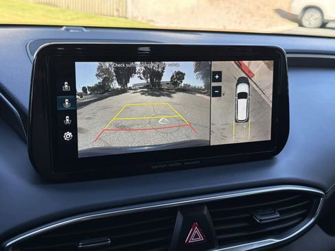 Used 2021 Hyundai Santa Fe Limited image 18