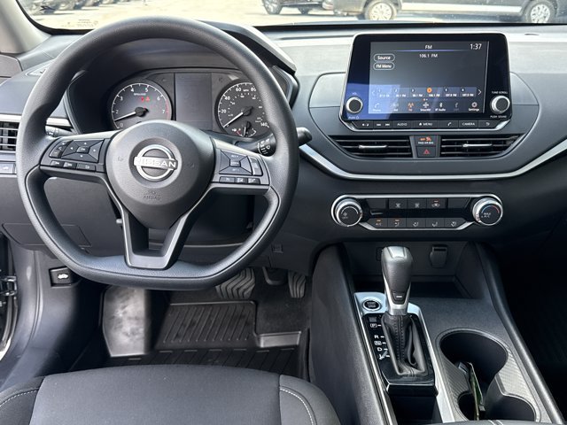 Certified 2025 Nissan Altima 2.5 S FWD image 7