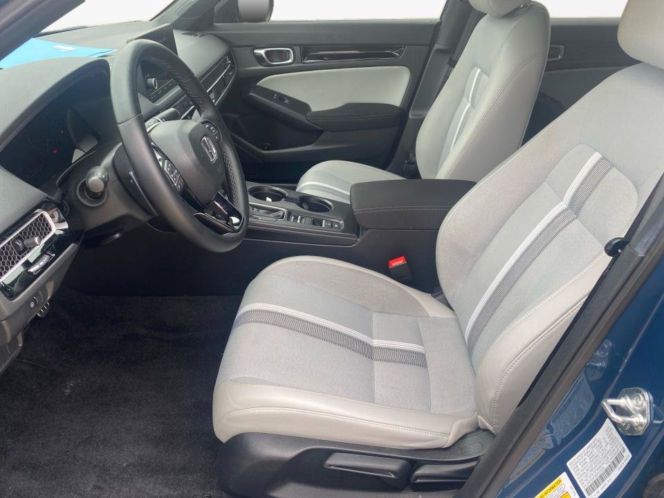Certified 2025 Honda Civic Sport image 9