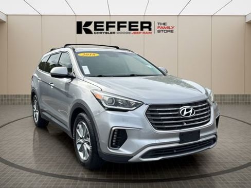 Used 2018 Hyundai Santa Fe SE image 7