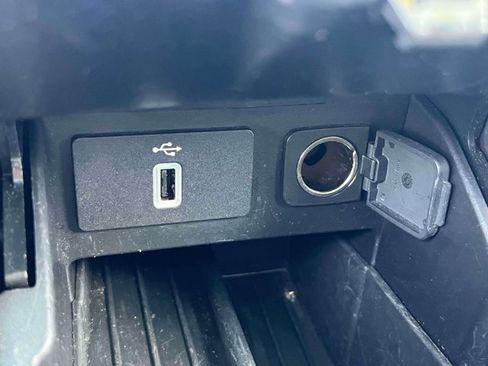Used 2019 Ford Explorer Platinum AWD/4WD image 35